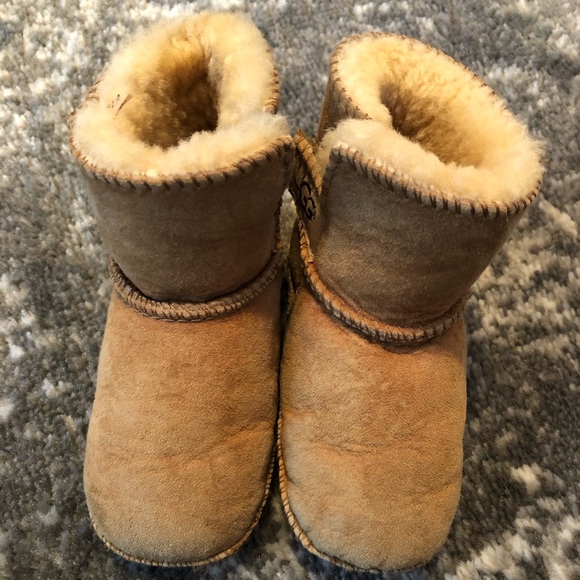 Infant size M Ugg’s - Picture 4 of 4